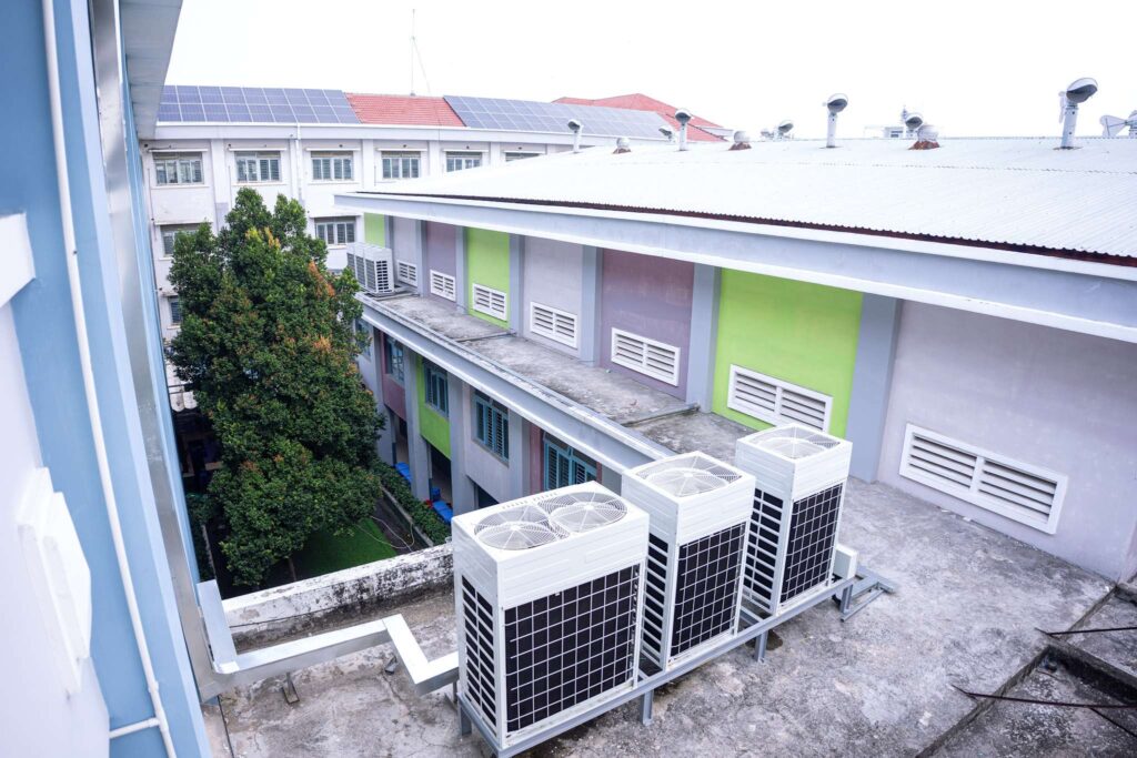 máy lạnh sử dụng điện mặt trời