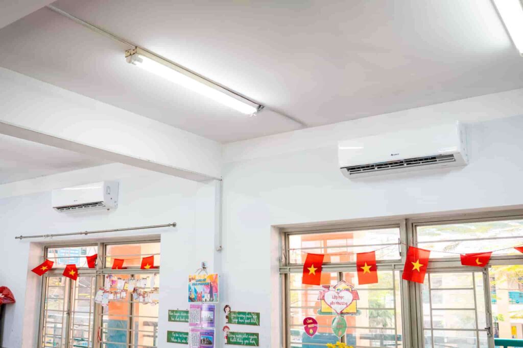 máy lạnh sử dụng điện mặt trời